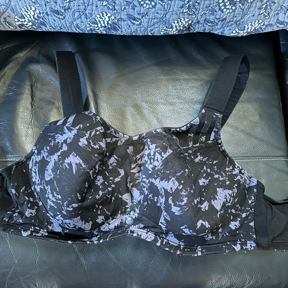 Lane Bryant 40G LIVI Sports Bra